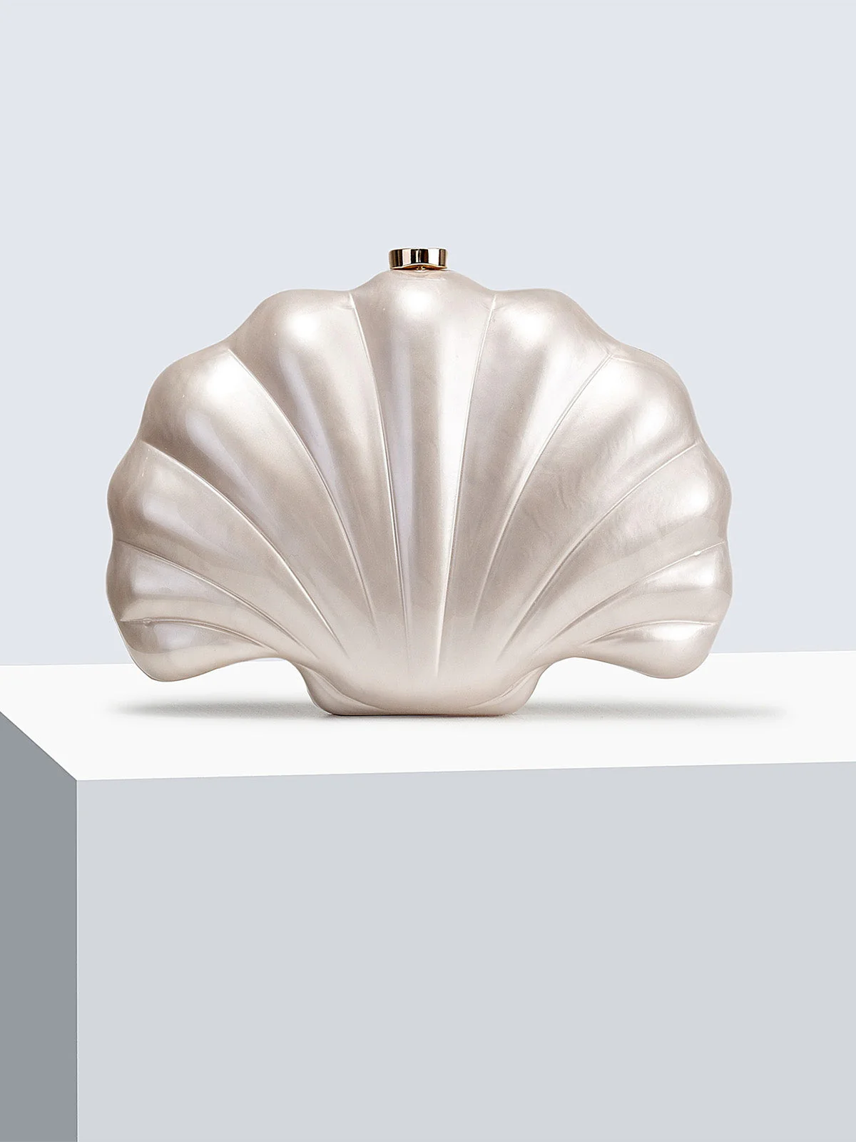 Pearl Shell Hardcase Metallic Finish Clutch Bag
