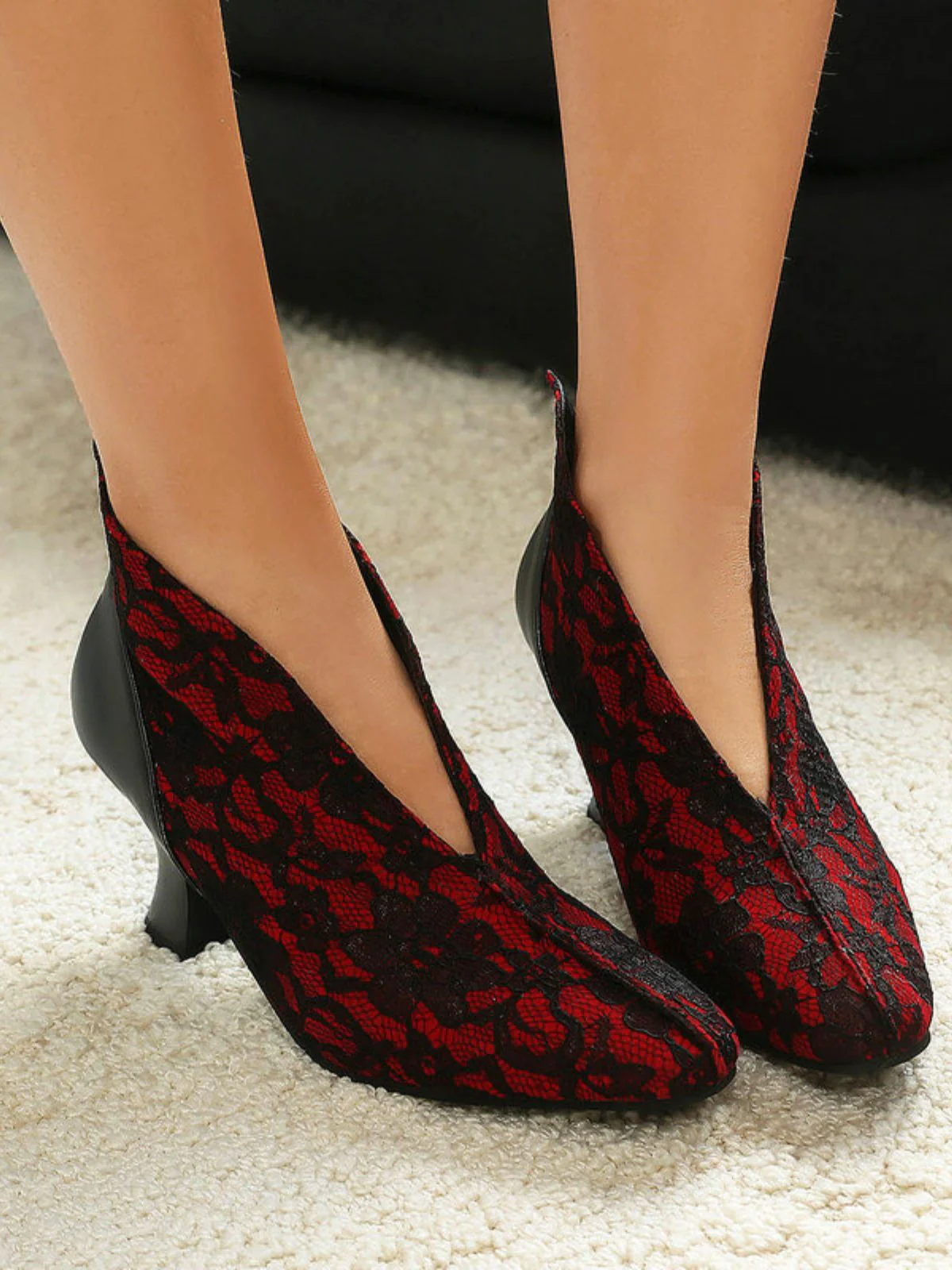 Pointed Toe V-Cut Vamp Lace Kitten Heel Pumps - Image 11
