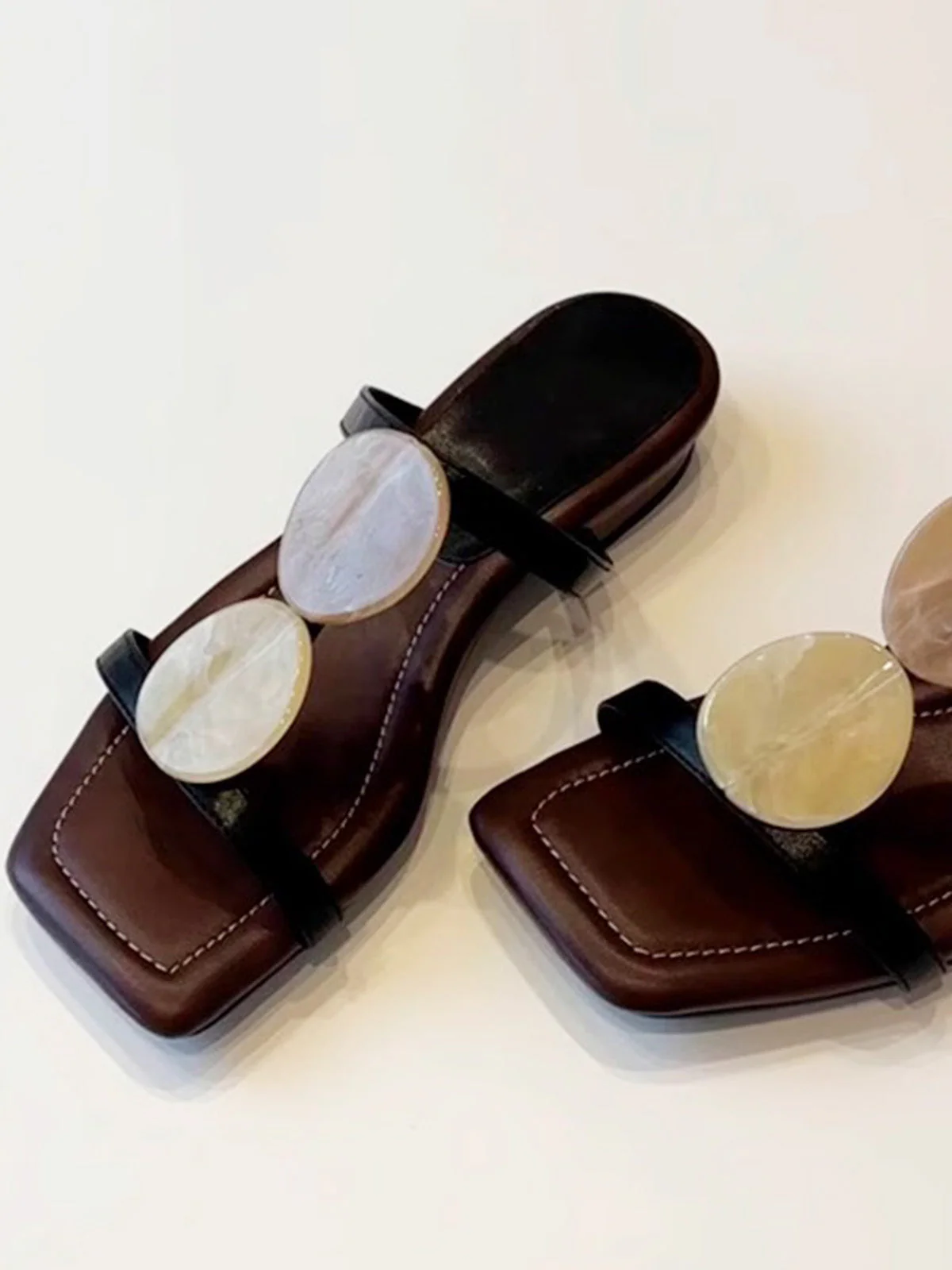 Vintage Square Toe Shell Low Block Heel Sandals